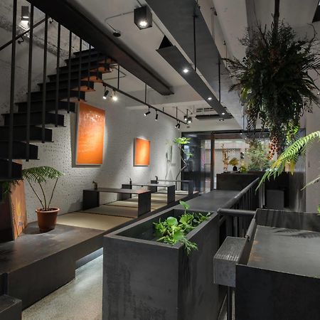 Hii-Hubs B&B Tainan Extérieur photo