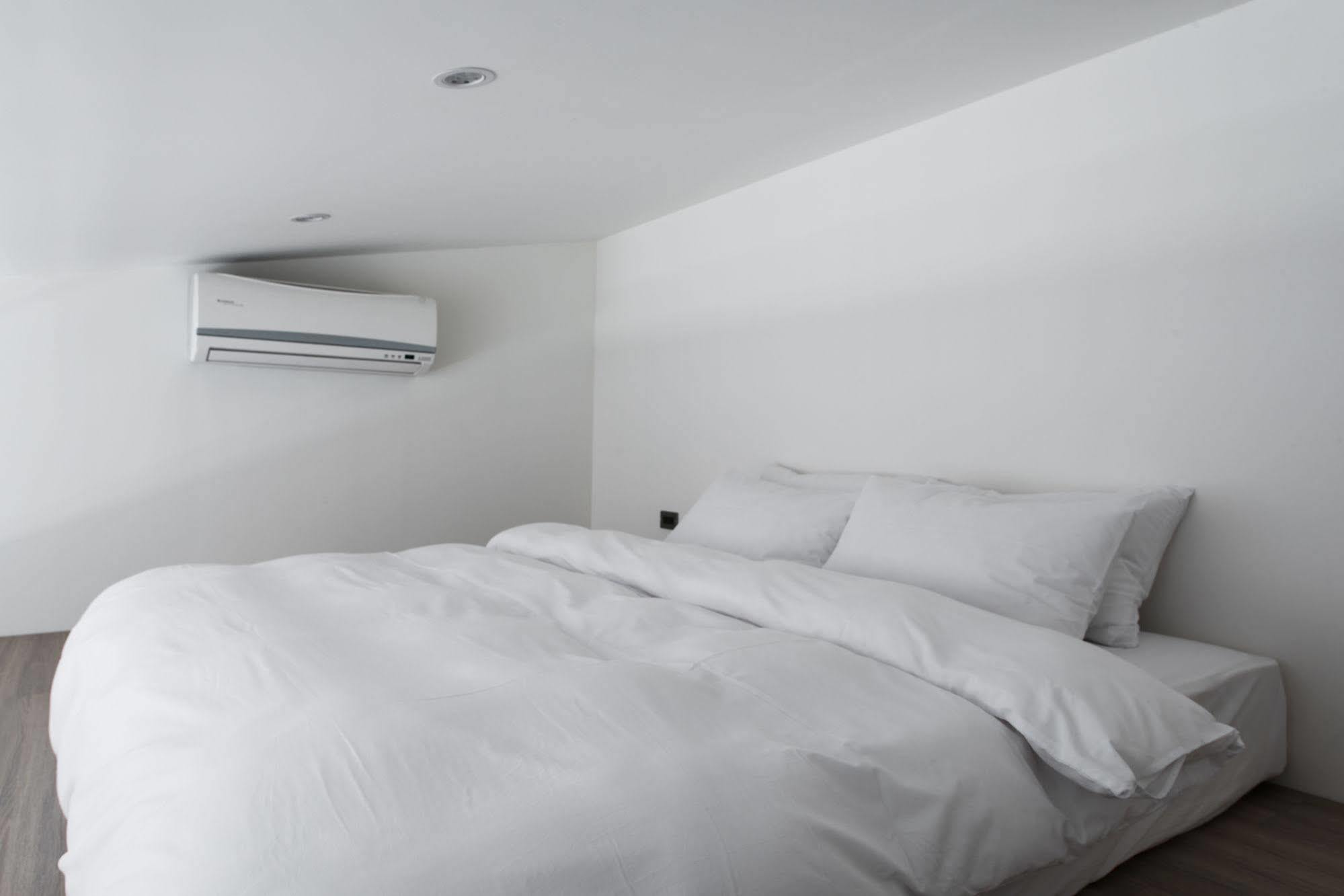 Hii-Hubs B&B Tainan Extérieur photo