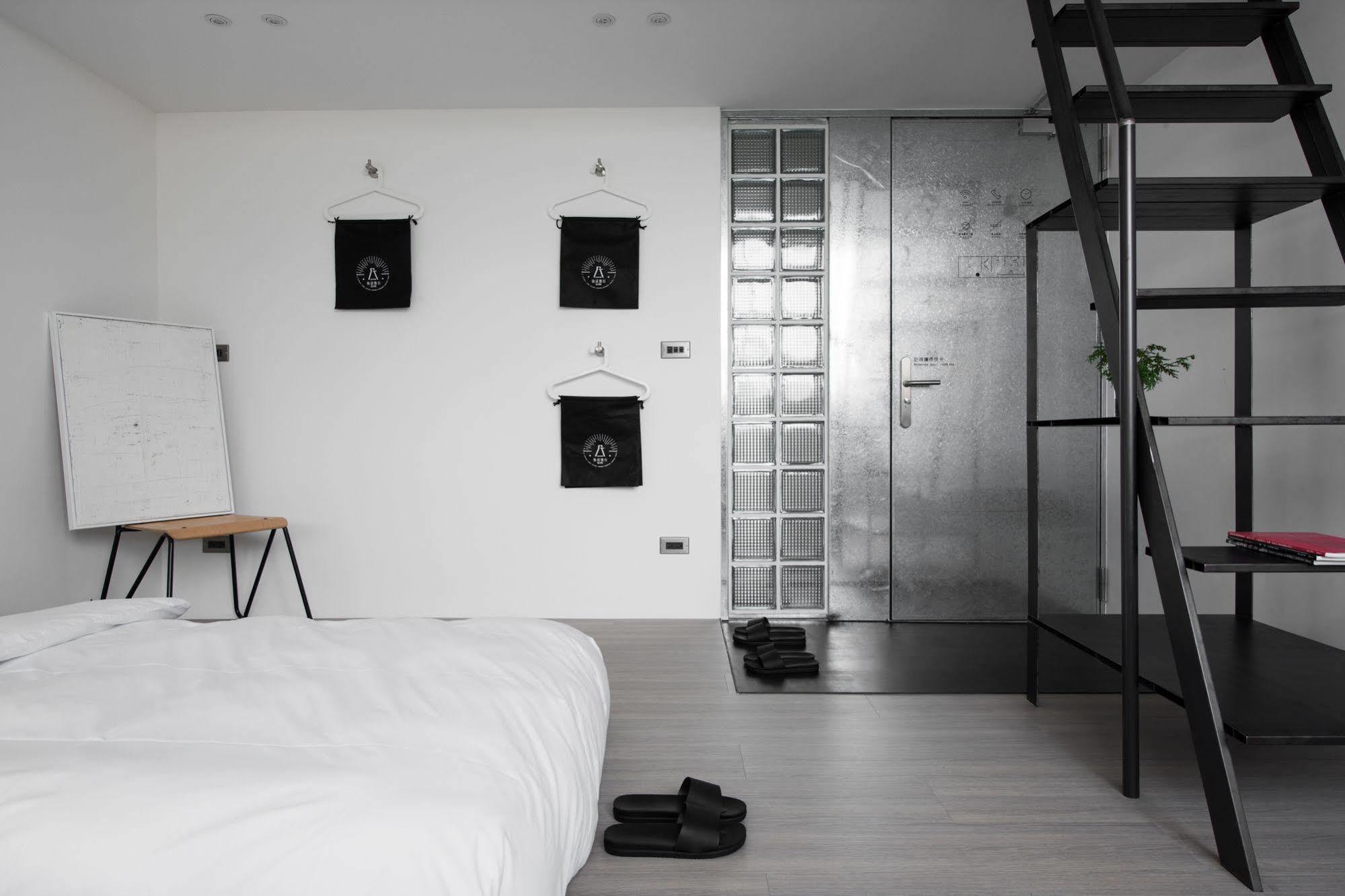 Hii-Hubs B&B Tainan Extérieur photo