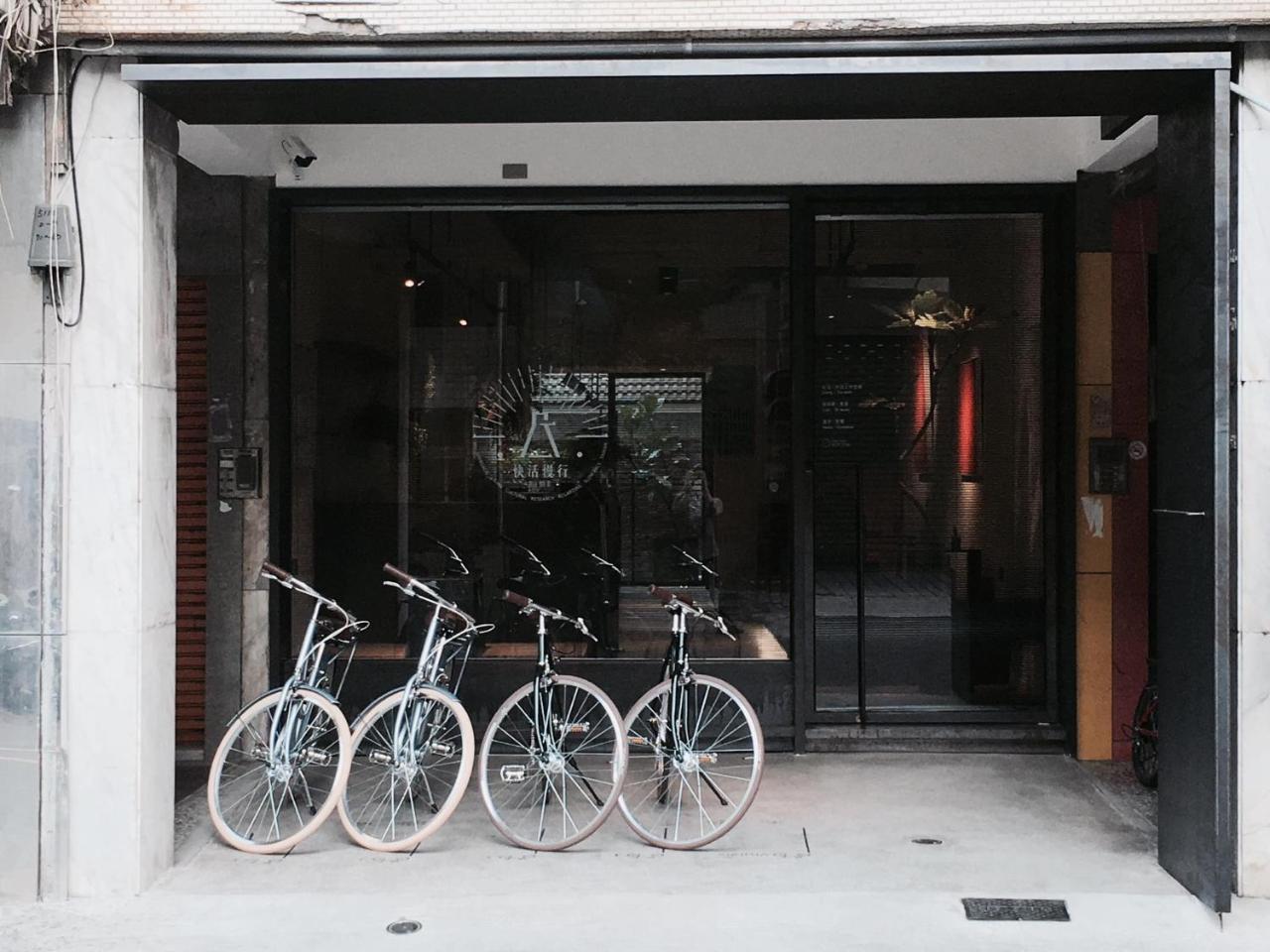 Hii-Hubs B&B Tainan Extérieur photo